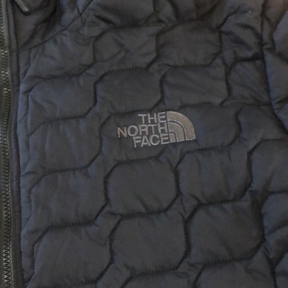 The North Face Men’s ThermoBall™ Eco Hoodie Black Hooded Jacket - Picture 3 of 16